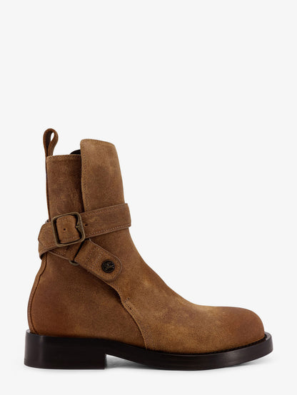 Suede boots thumbnail