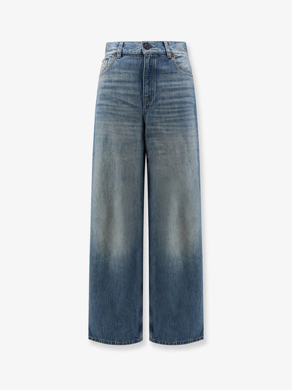Blue denim jeans with logo label on the back thumbnail