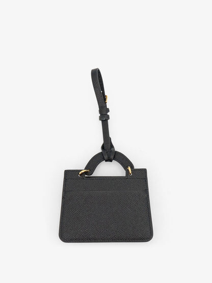 Hammered leather card holder with metal logo tag thumbnail