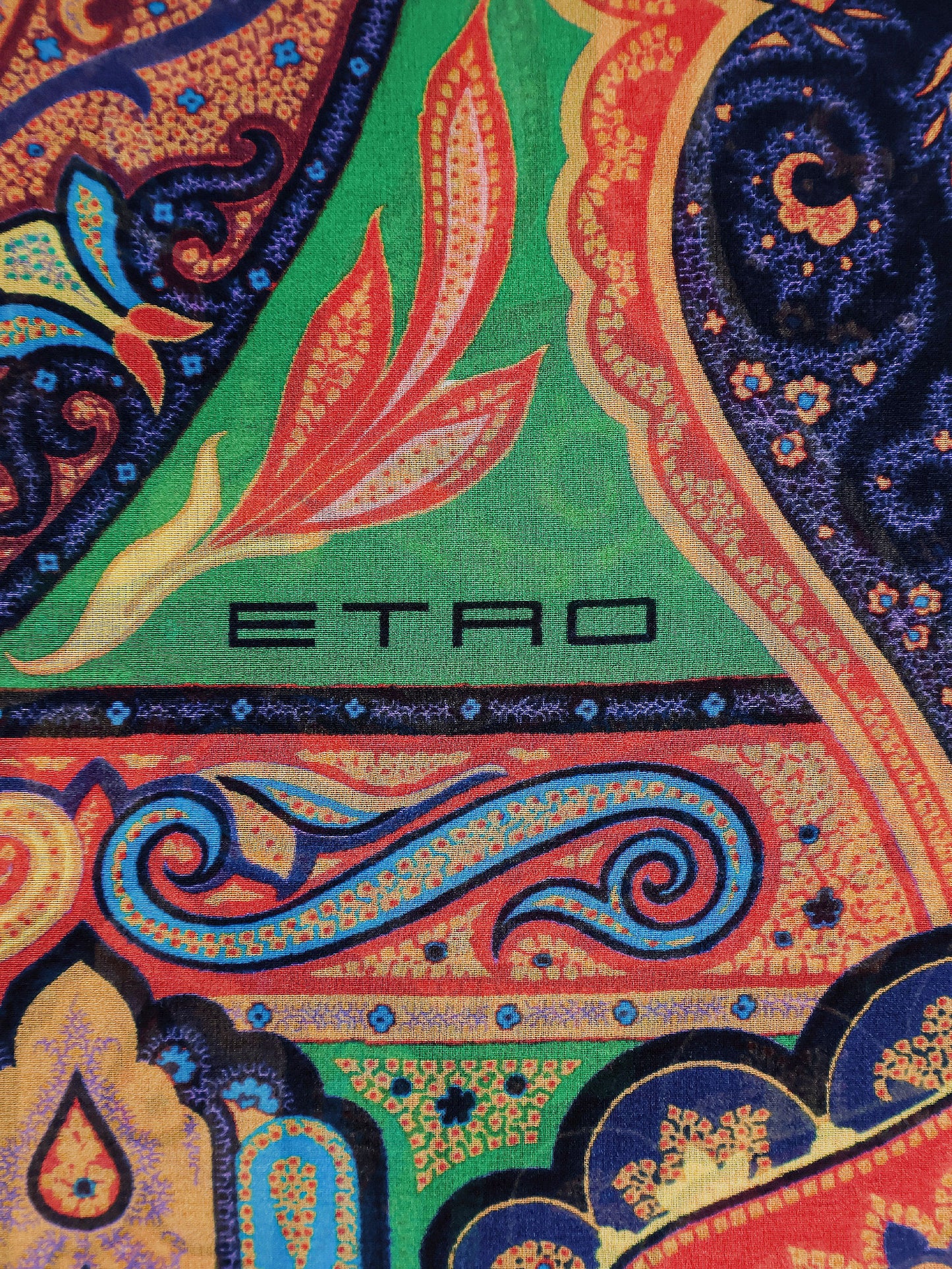 Multicolor silk foulard
