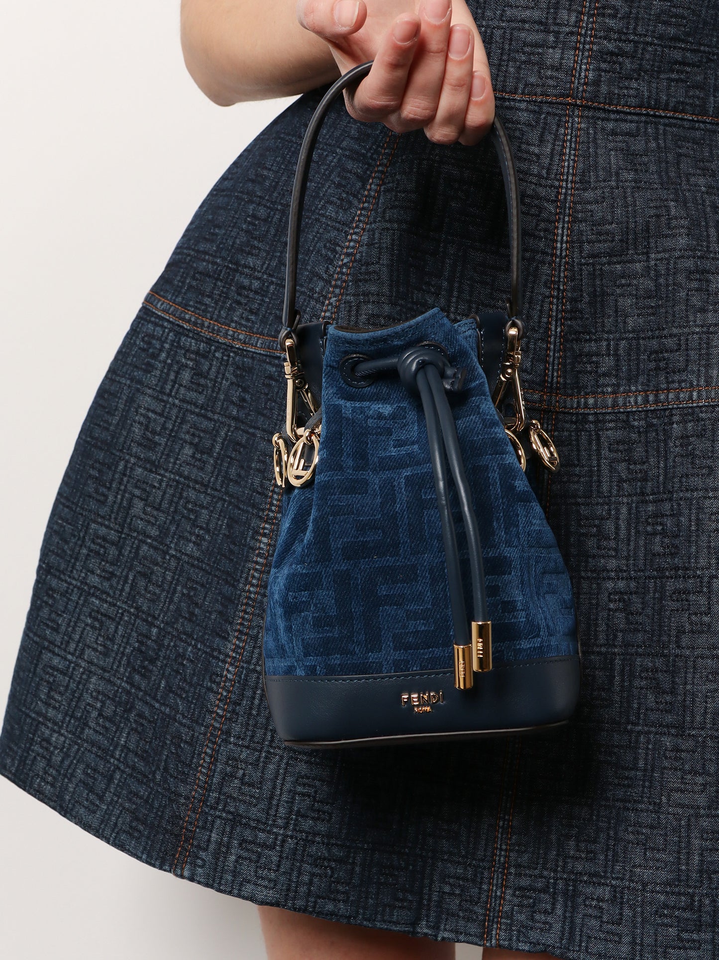 Borsa a tracolla Mon Tresor in denim floccato FF