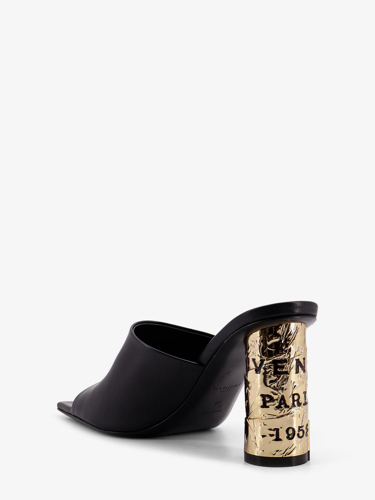 Leather sandals