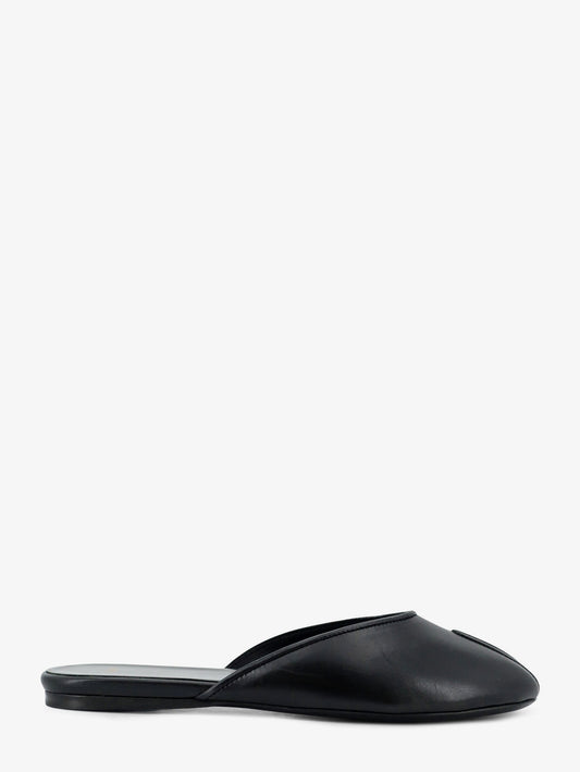 Date Flat leather sandals