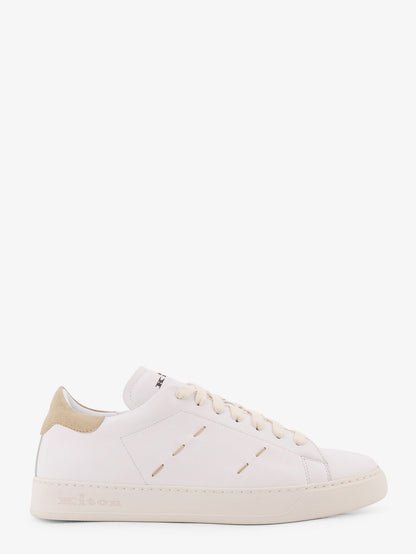 Leather sneakers with iconic stitching thumbnail