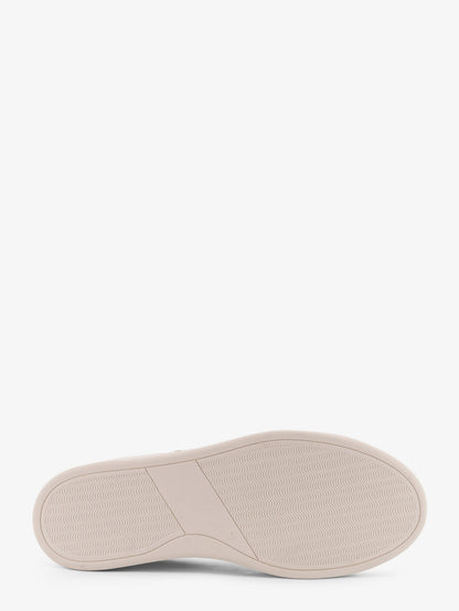 Leather sneakers with iconic stitching thumbnail