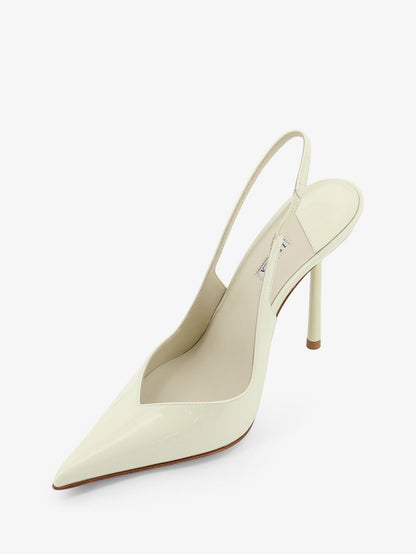 Chanel Vivienne patent leather décolleté thumbnail