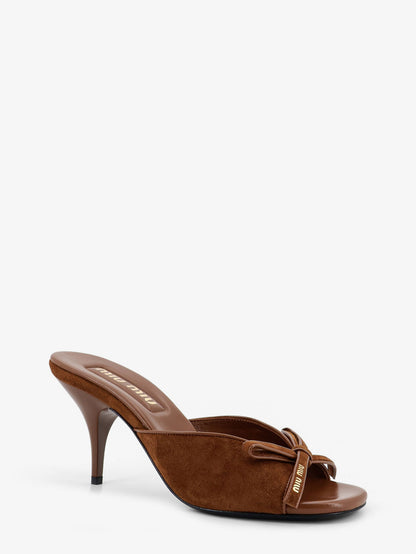 Suede sandals with bow detail on the front thumbnail