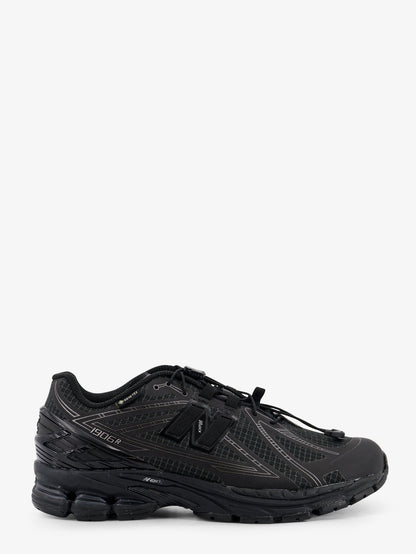 U190631 Gore-tex sneakers with side logo thumbnail