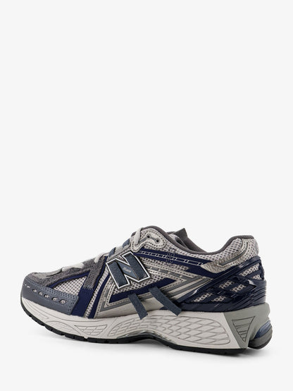 U19064 mesh sneakers with suede inserts thumbnail