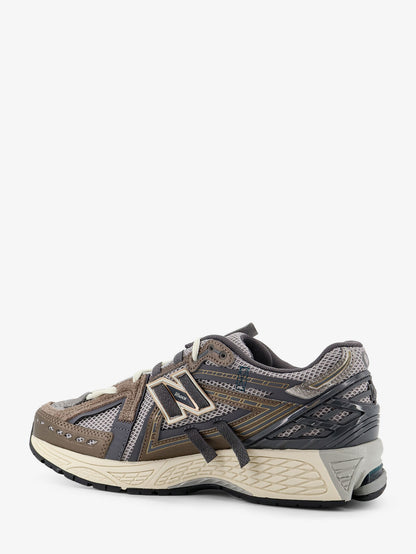 U19066 mesh sneakers with suede inserts thumbnail