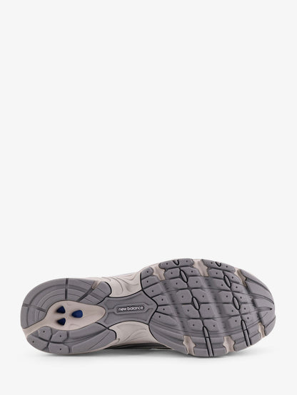 7405 mesh sneakers with logo on the side thumbnail