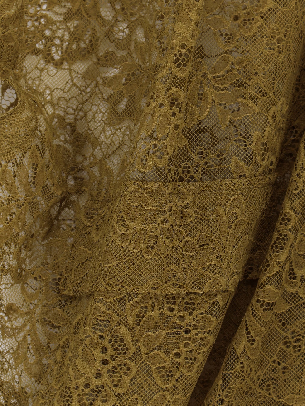 Sleeveless lace jacket