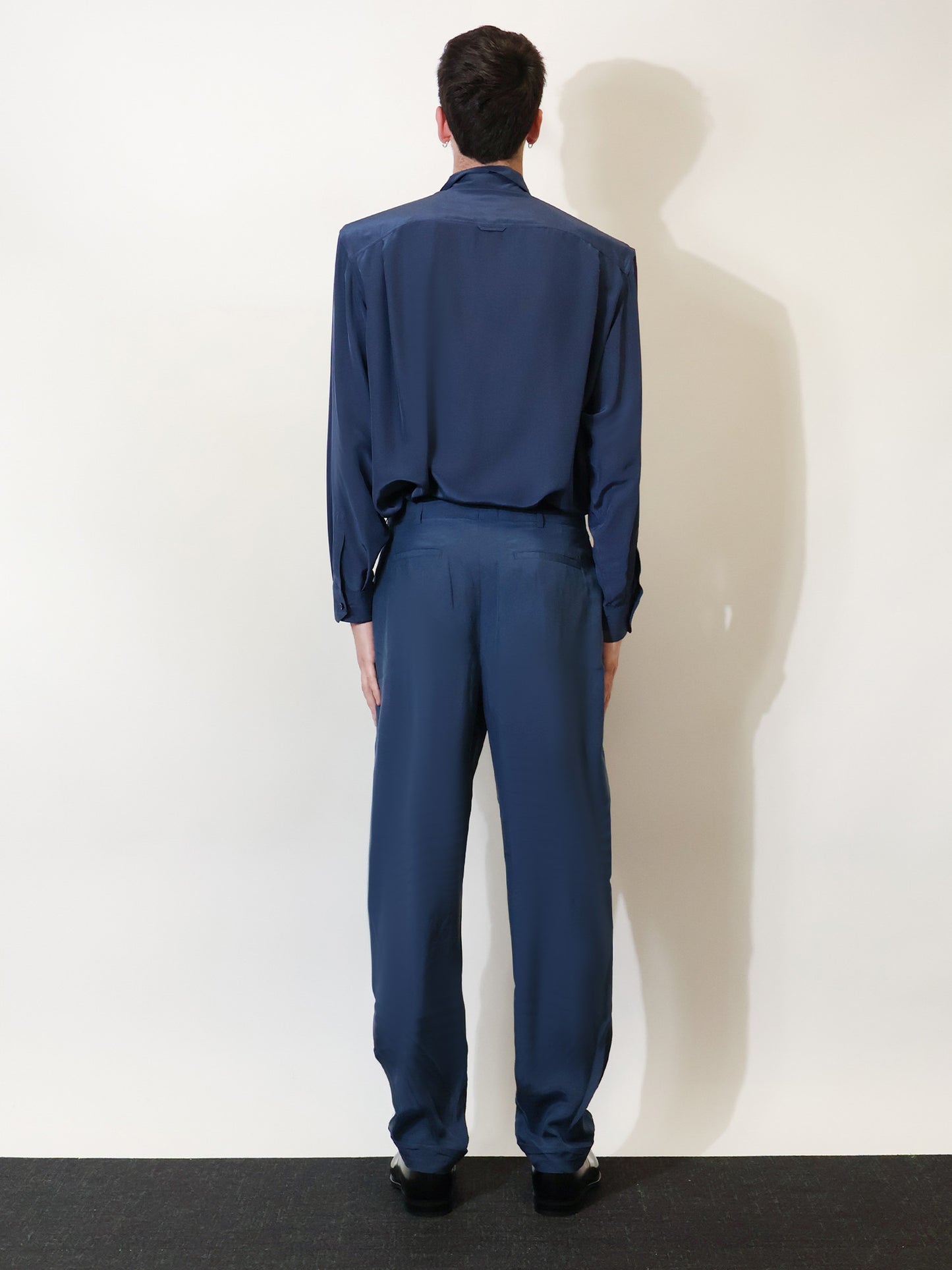 Pantaloni in seta con cintura