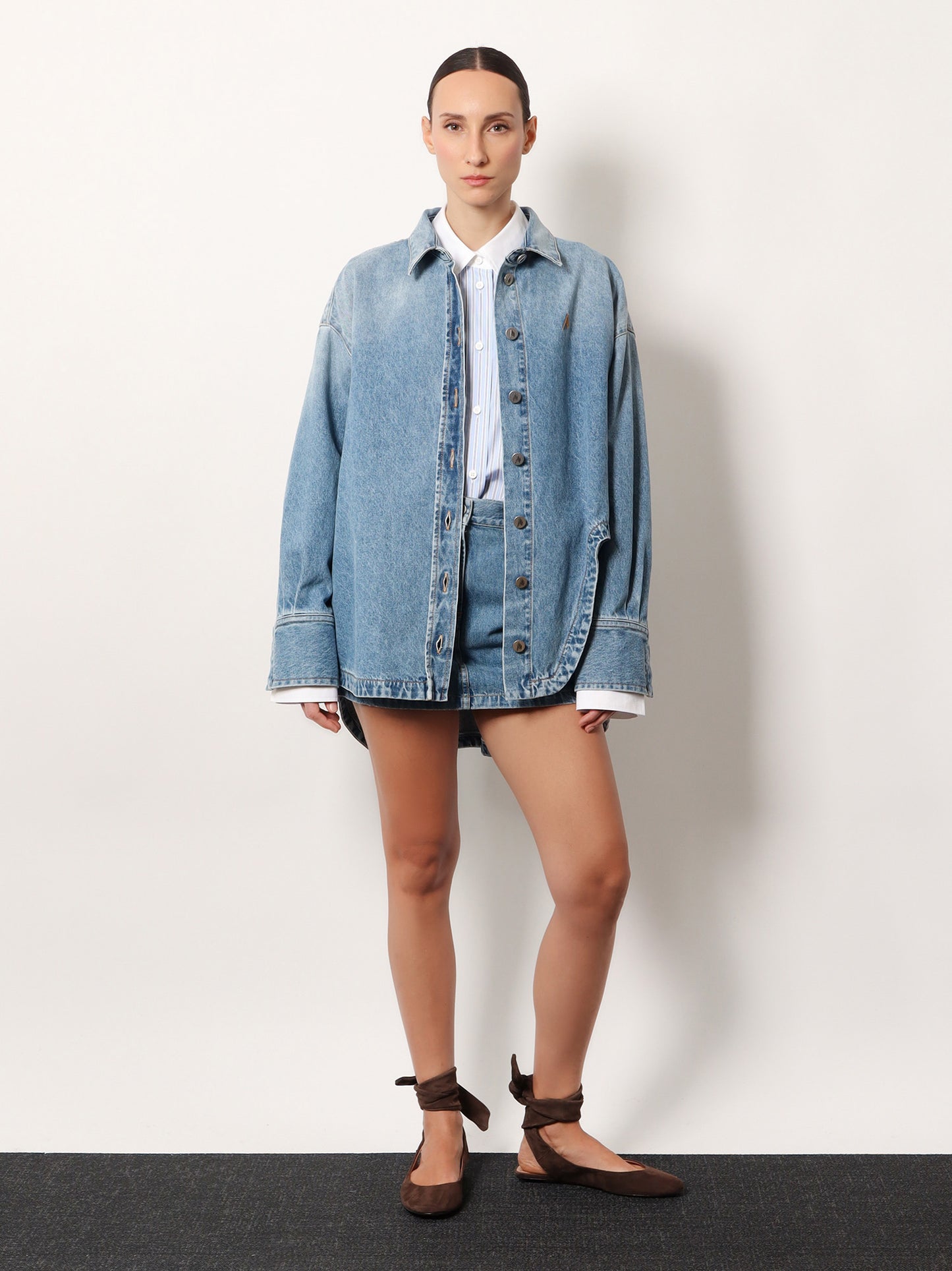 Denim skirt with belt