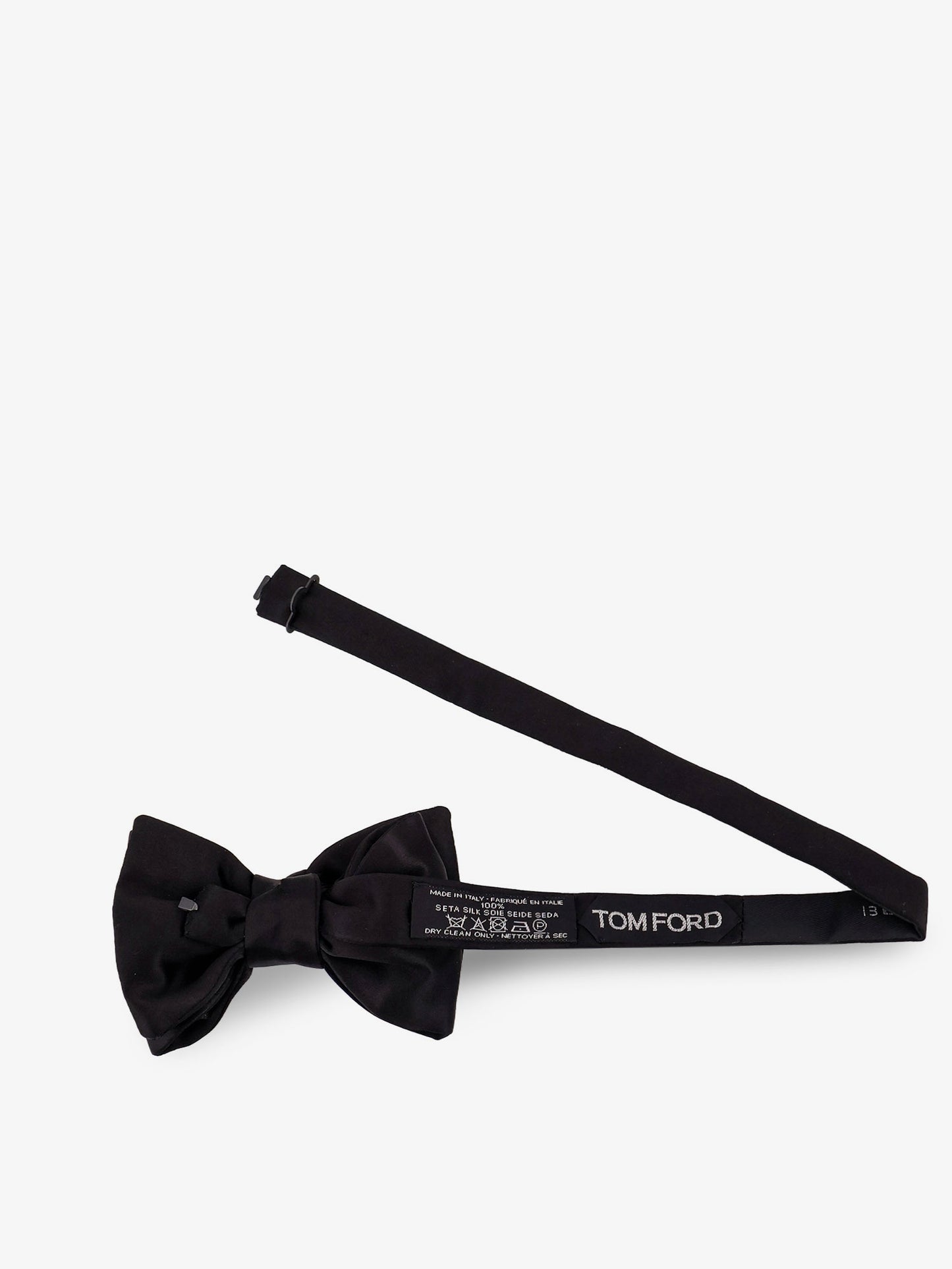Silk bow tie