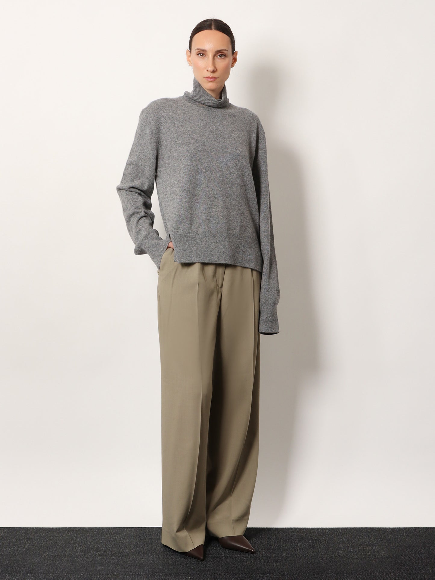 Viscose and wool trousers