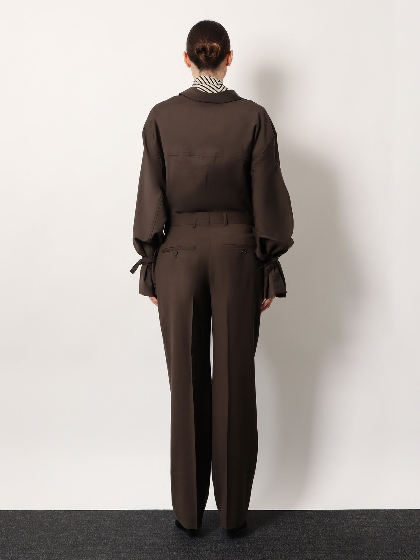 Wool trousers with pinces