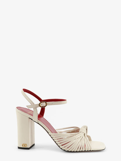 VG Annet leather sandals with metal VLogo thumbnail