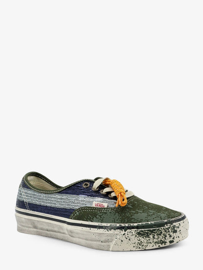 Sneakers Lx authentic 44 in suede con dettaglio in micro-paillettes laterali thumbnail
