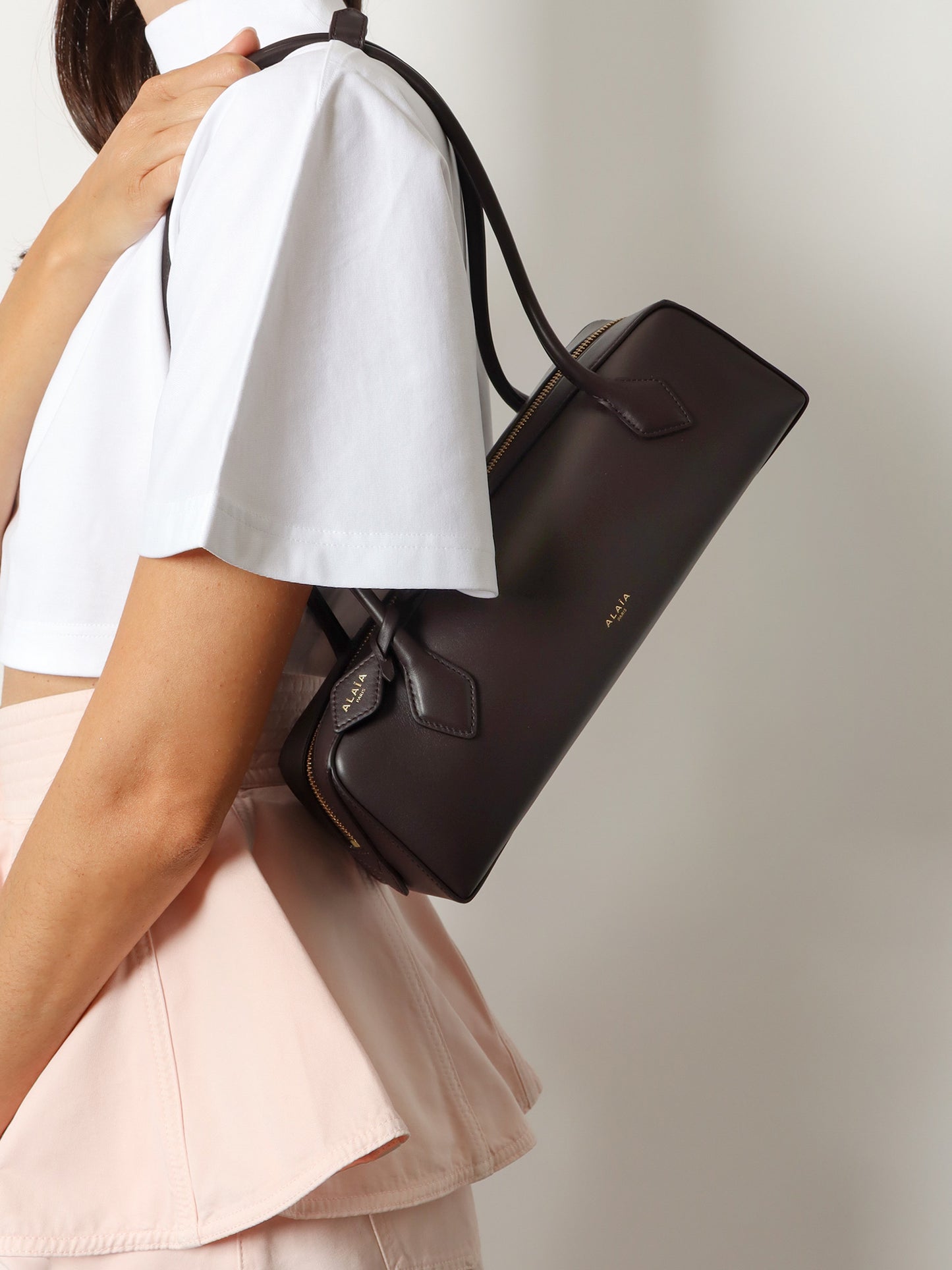 Le Teckel Medium leather shoulder bag