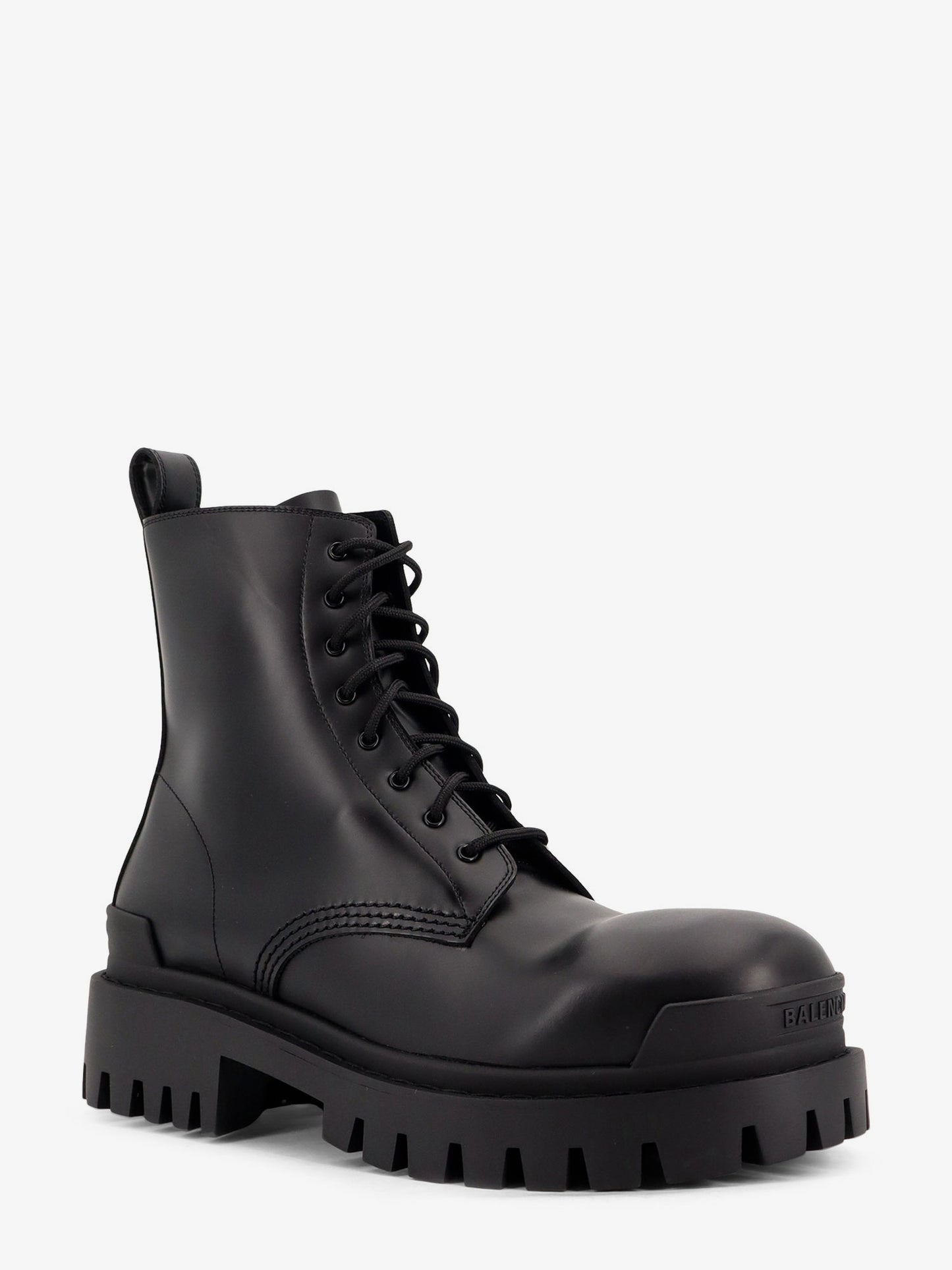 Leather boots with maxi rubber sole