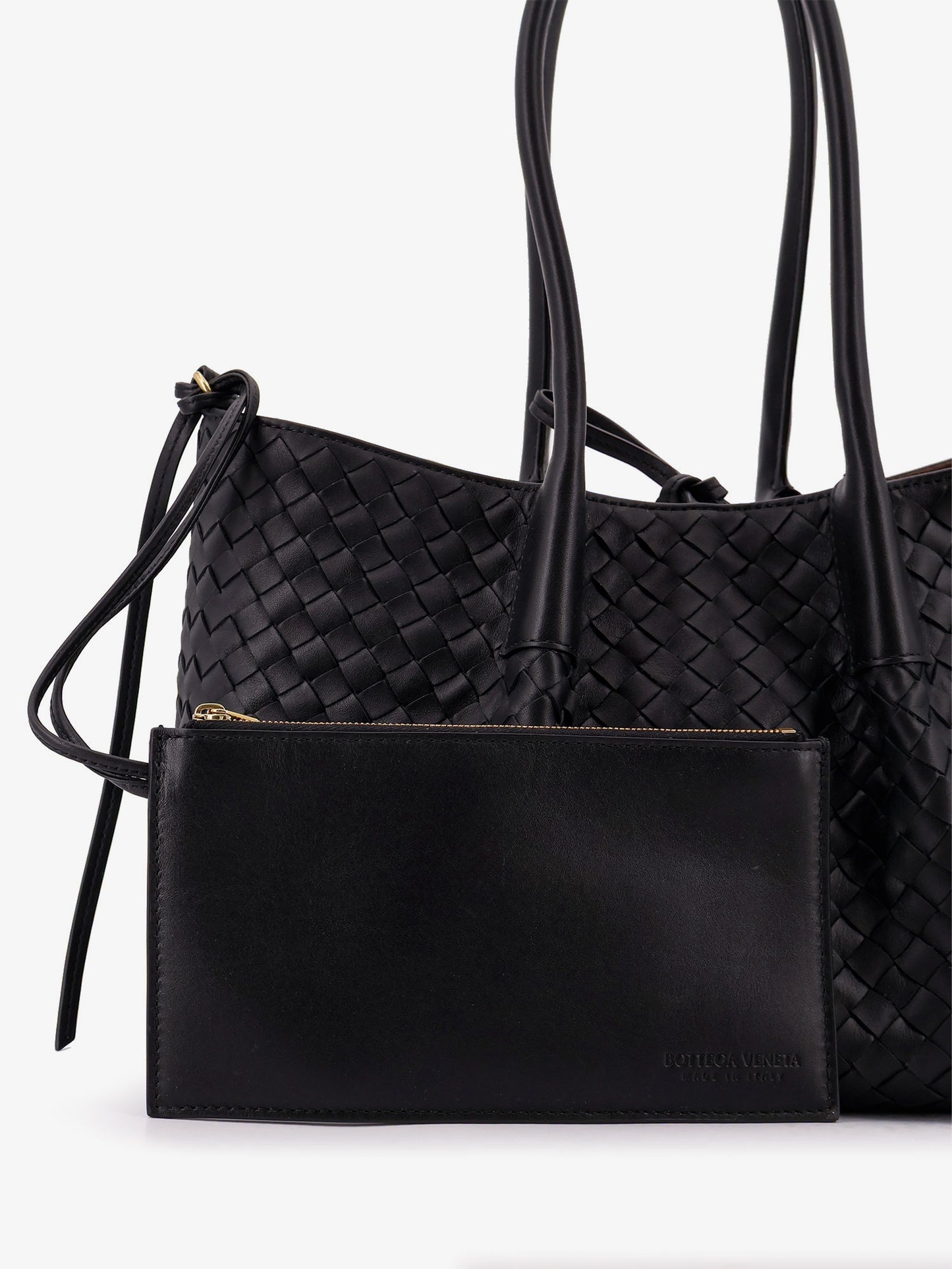 Pinacoteca leather handbag with Intrecciato motif