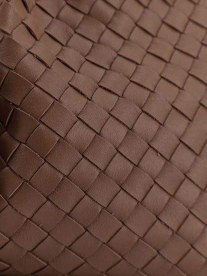 Pinacoteca leather handbag with Intrecciato motif thumbnail