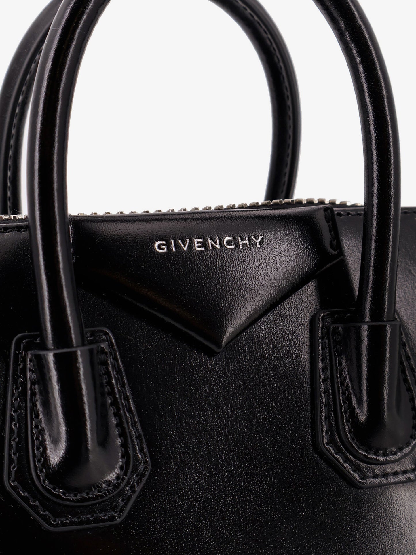 Antigona Mini leather crossbody bag
