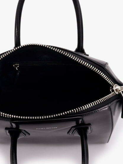 Antigona leather shoulder bag thumbnail