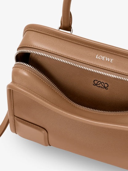 Amazona 180 leather handbag thumbnail