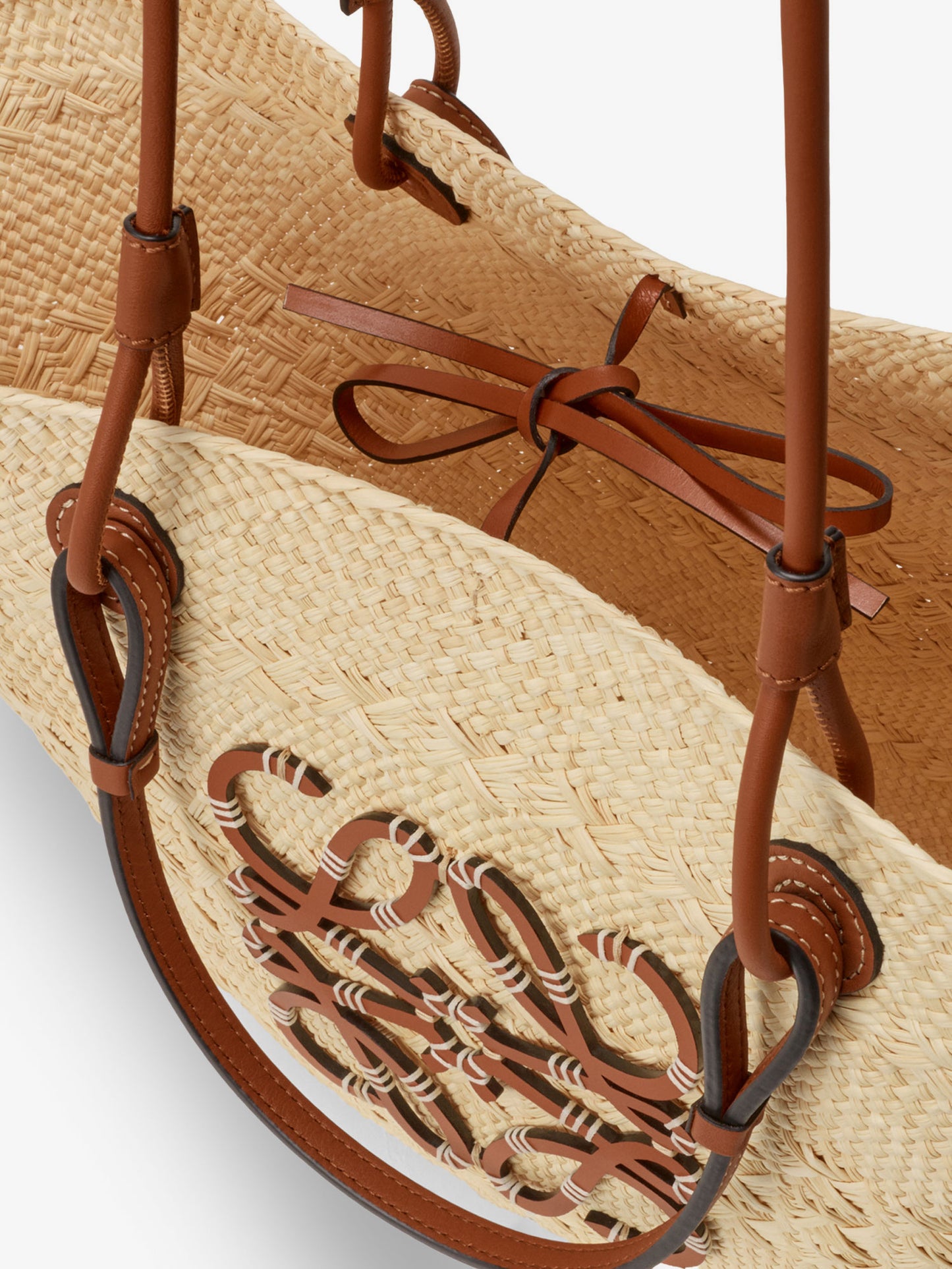 Paula's Ibiza leather and iraca palm shoulder bag