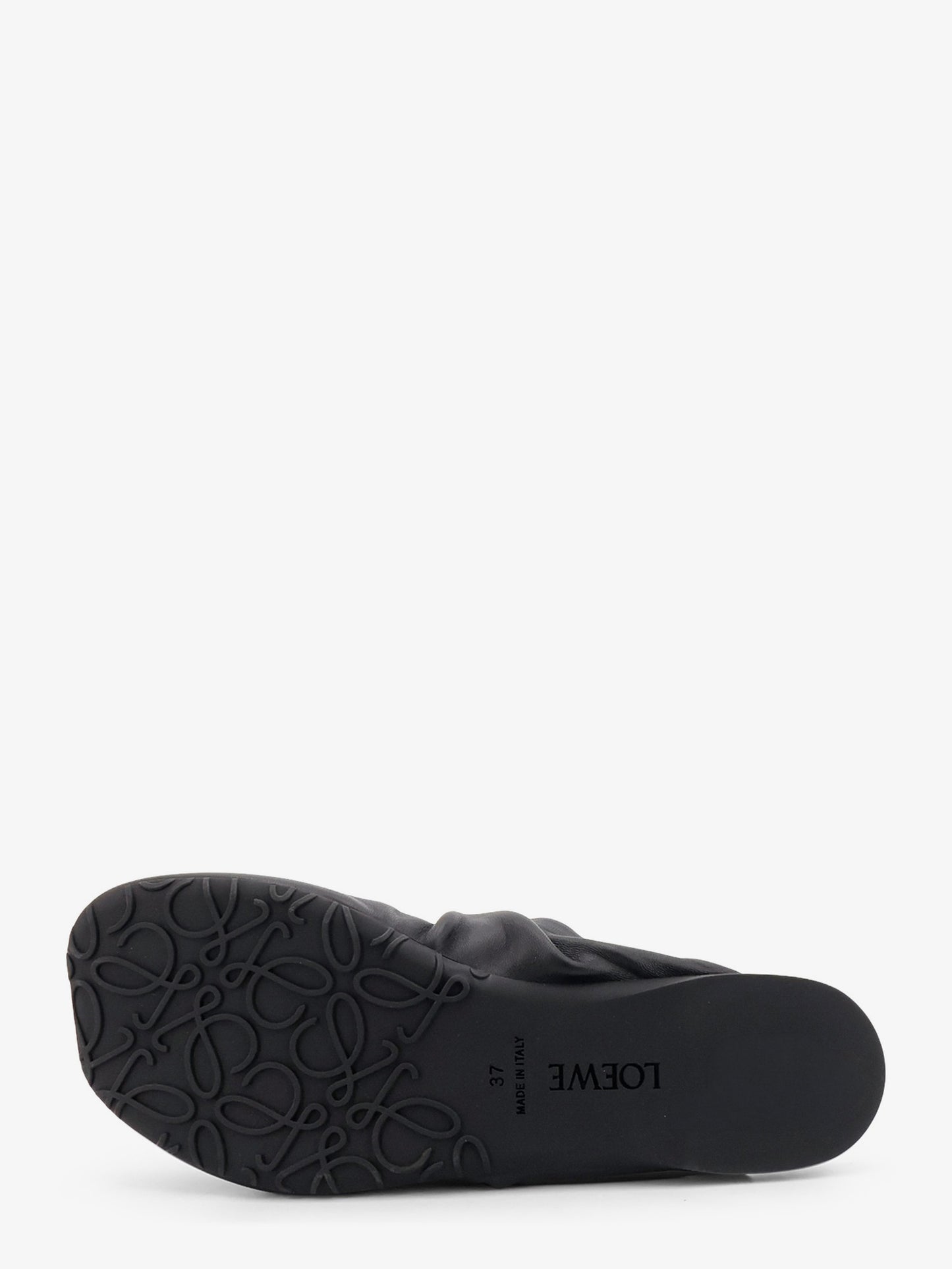 Pebble Soft low leather sandals
