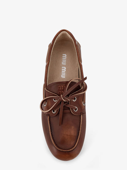 Leather loafers with lettering logo thumbnail