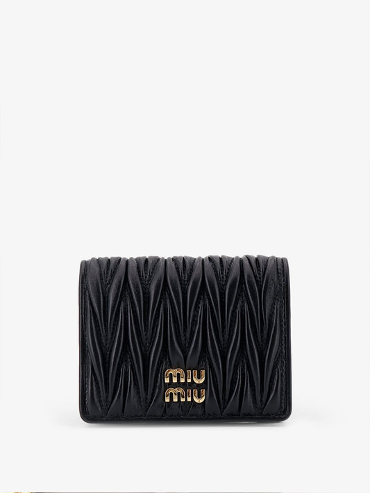 Quilted leather wallet