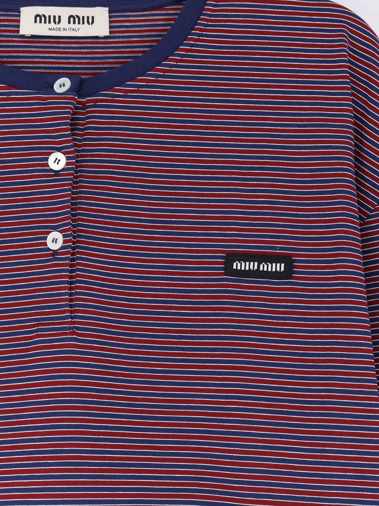 T-shirt in cotone con motivo a righe