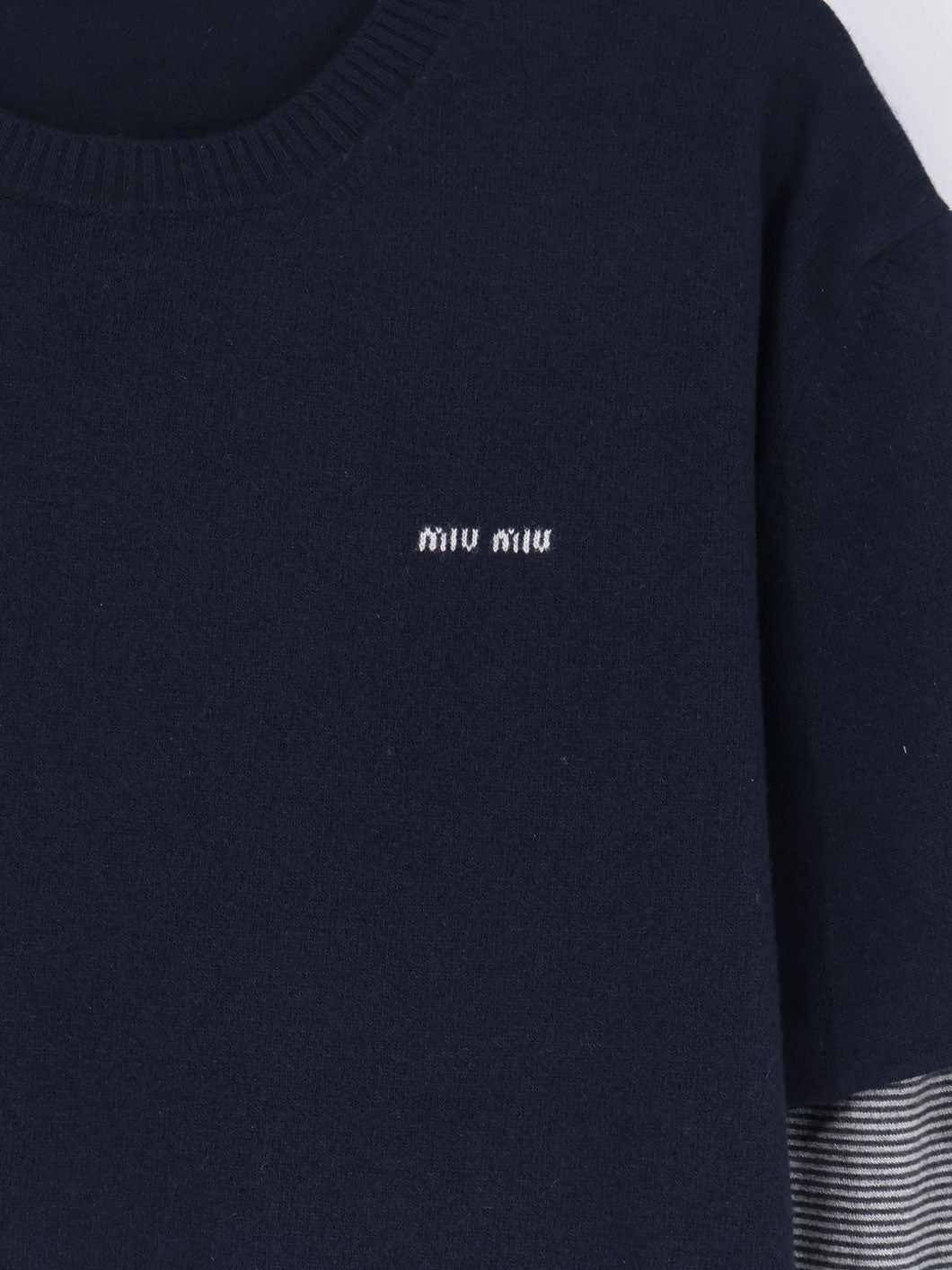 Maglia in misto lana vergine,cashmere e seta