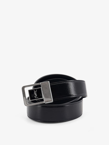 Leather belt with silver metal buckle thumbnail
