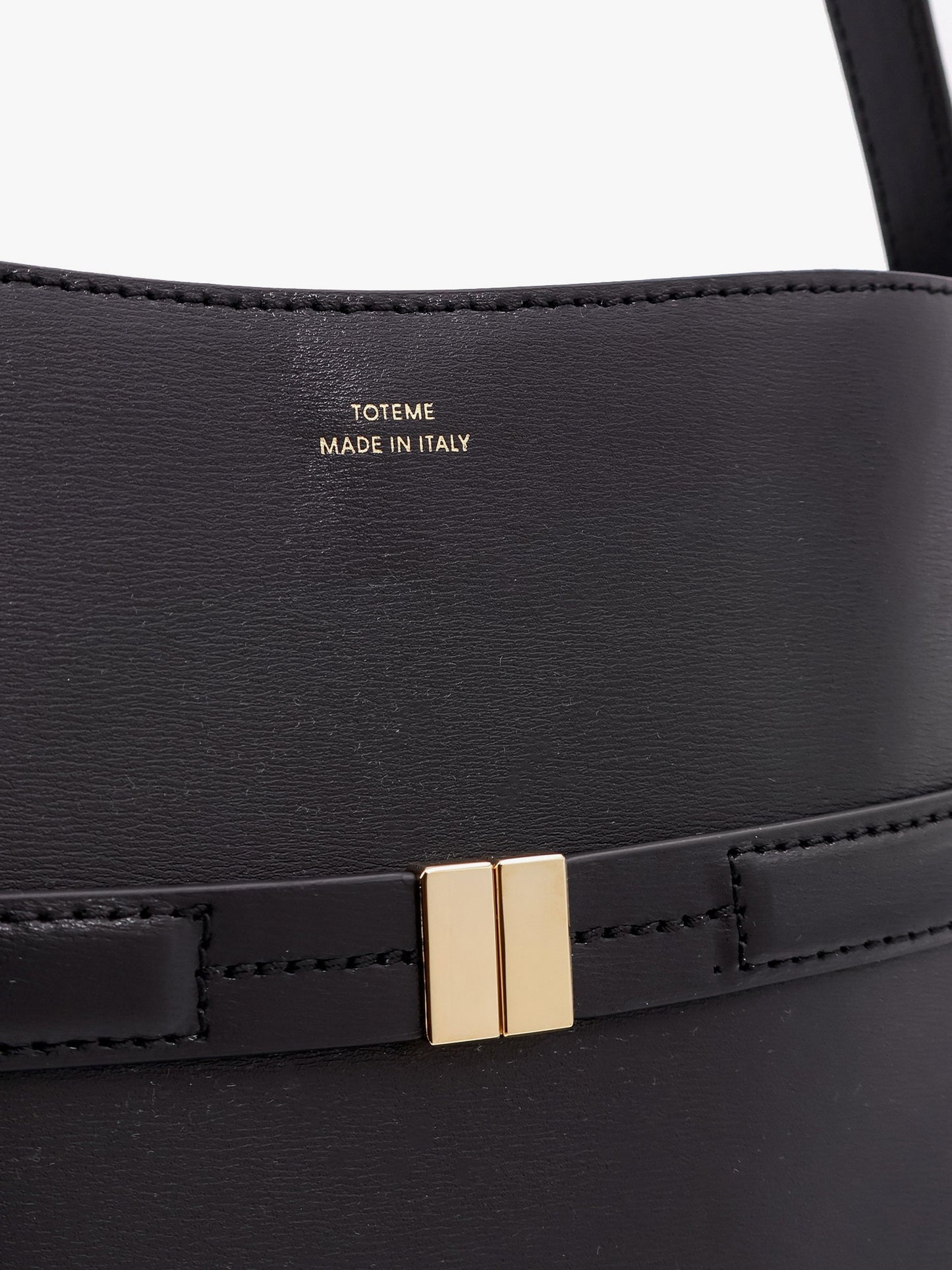 Belted leather bucket bag