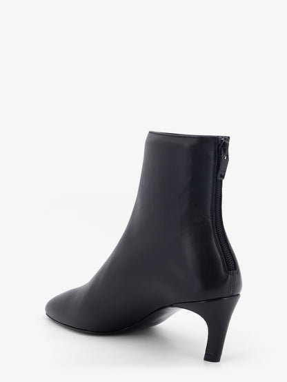 Leather boots thumbnail